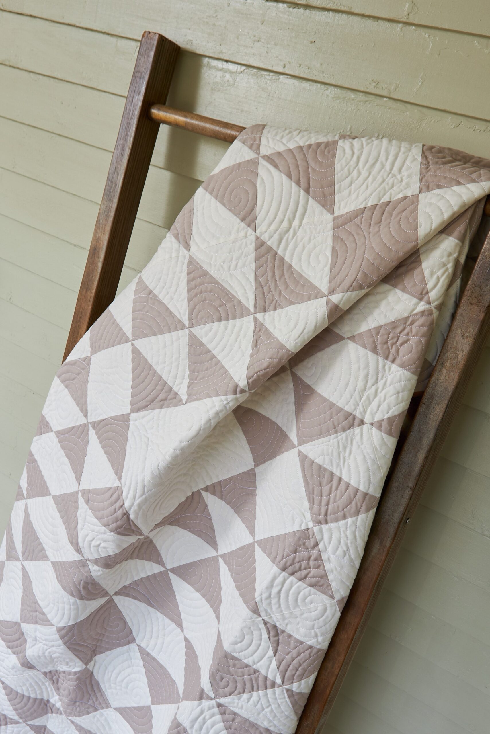 Two Color Breeze Quilt